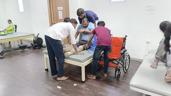 Apricot Care Assisted Living & Rehabilitation - Best Physiotherapy Centre in Pune with Stay Facility
